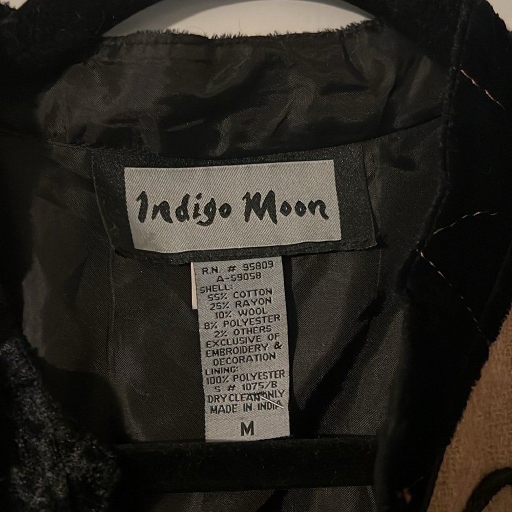 Unique jacket - Picture 3 of 8